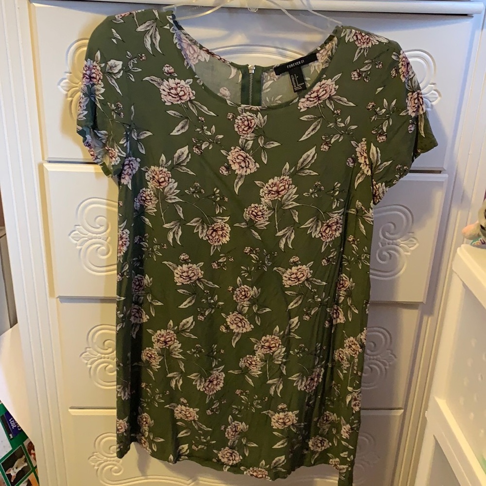 Army green floral t-Shirt dress